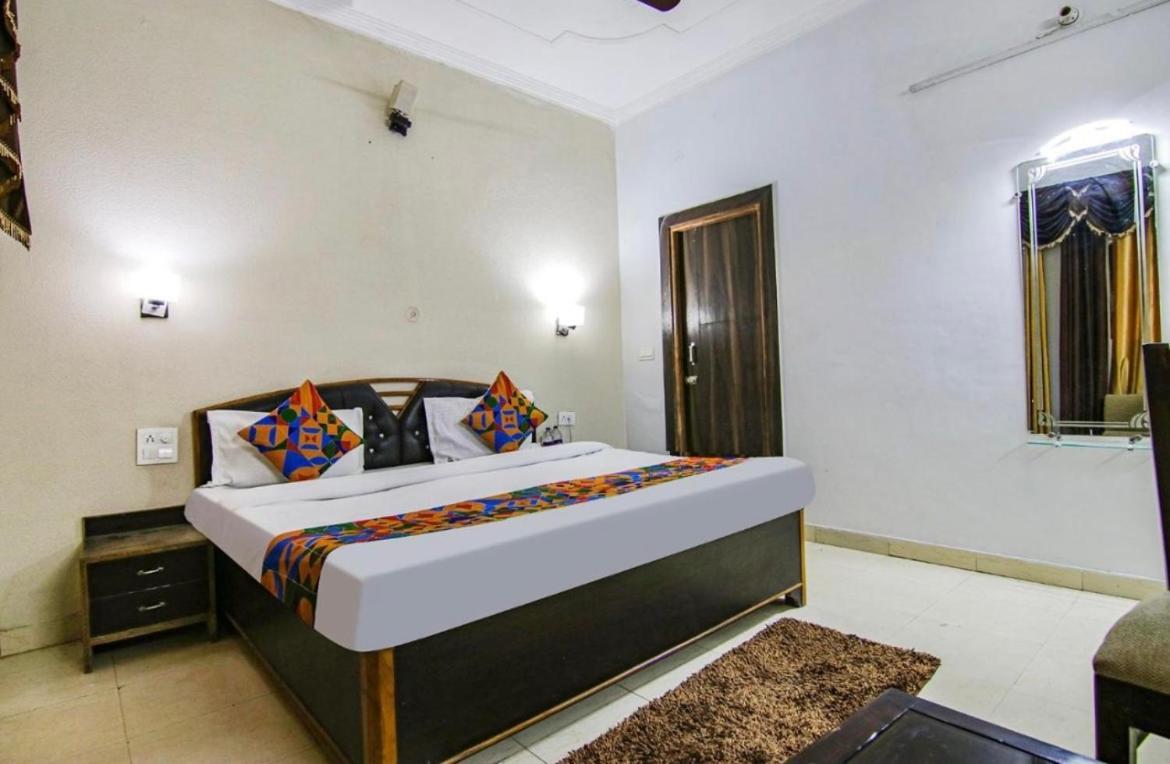 The For You Hotel & Restaurant Rishīkesh Exterior foto
