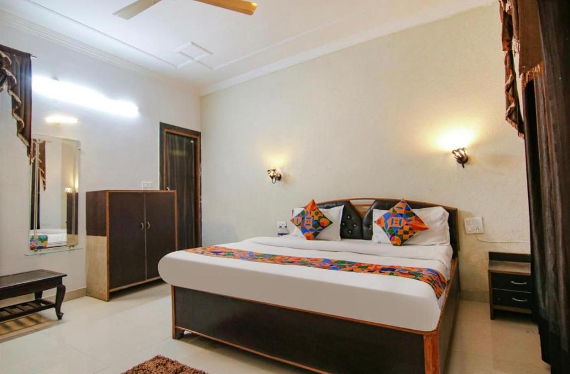 The For You Hotel & Restaurant Rishīkesh Exterior foto