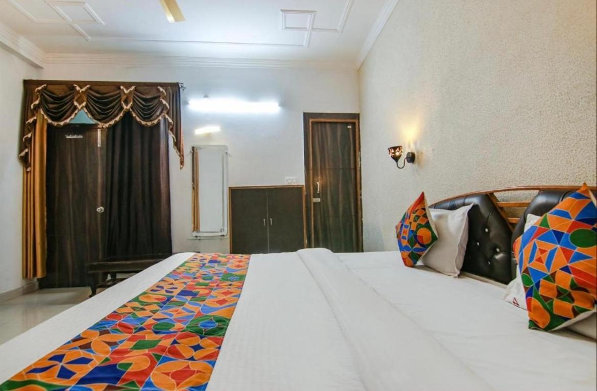 The For You Hotel & Restaurant Rishīkesh Exterior foto