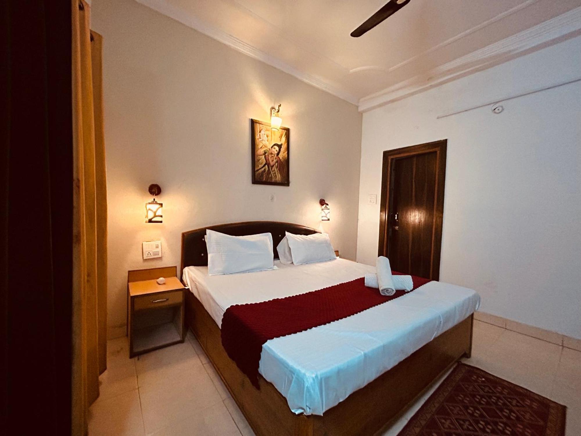 The For You Hotel & Restaurant Rishīkesh Exterior foto