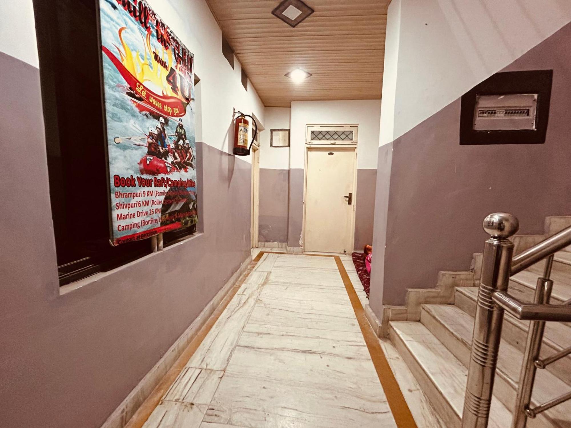 The For You Hotel & Restaurant Rishīkesh Exterior foto