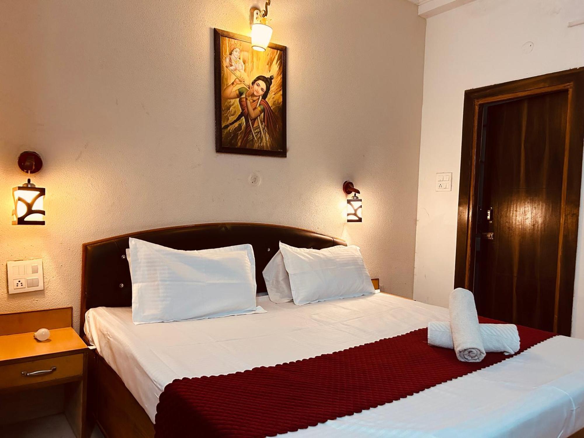 The For You Hotel & Restaurant Rishīkesh Exterior foto
